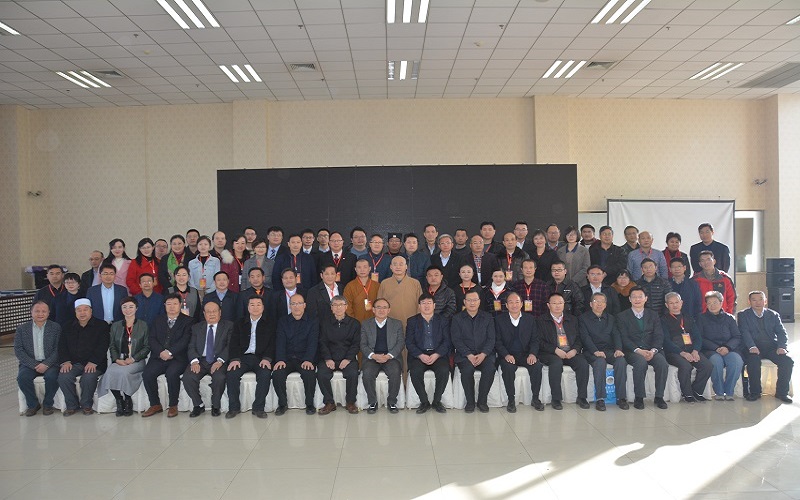 与会代表合影留念.jpg 与会代表合影留念.jpg